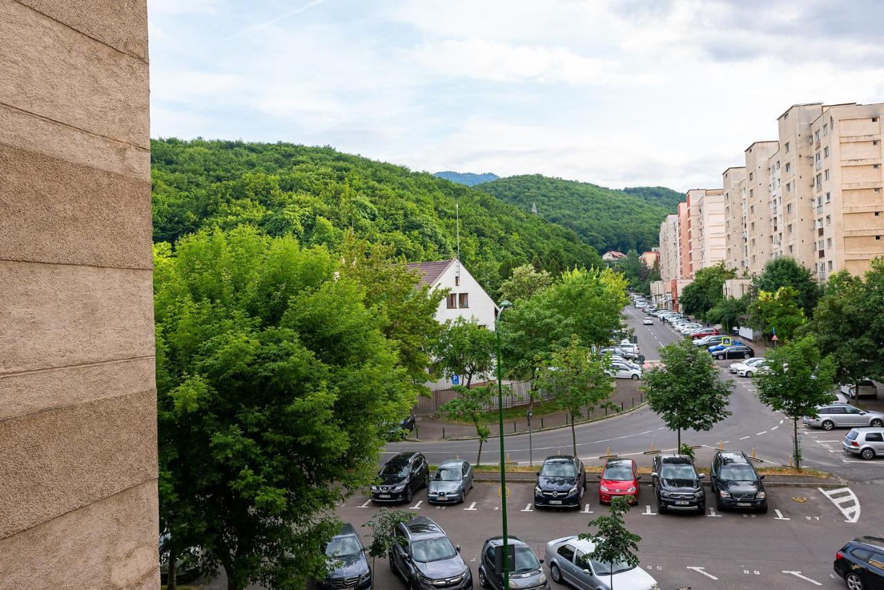 Metropolitan Wildscape View Lejlighed Braşov Eksteriør billede